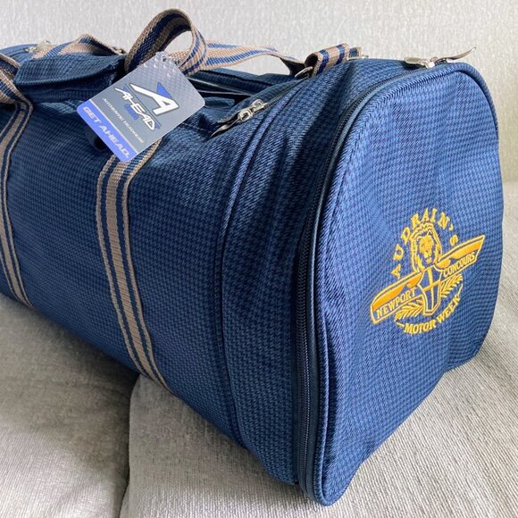 Audrain's Motor Week RI Concours Picnic Wine Bag Duffle Blue Blanket New - Picture 2 of 13